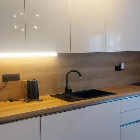In Split-free Parking Apartament