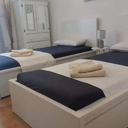 In Split-free Parking Apartament