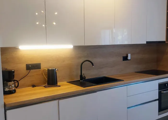 In Split-free Parking Апартаменти